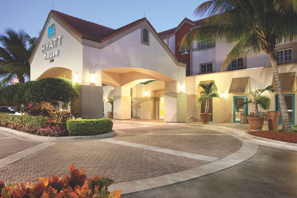 Hyatt House Miami Airport Hotel Exterior photo